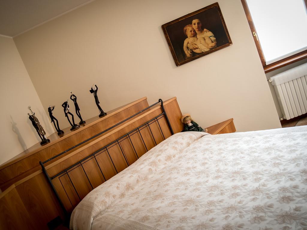 B&B Del Gran Ducato Di Alzano Sopra Alzano Lombardo Kamer foto